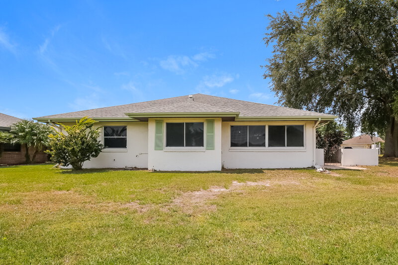 1,630/Mo, 705 Canberra Rd Winter Haven, FL 33884 Rear View