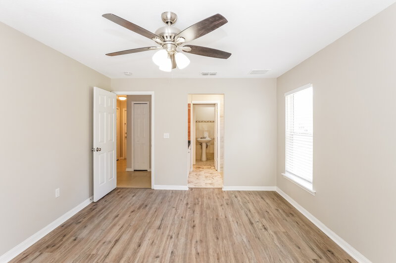 1,890/Mo, 39 Peterlee Ct Kissimmee, FL 34758 Main Bedroom View