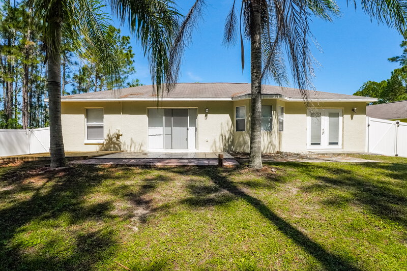 1,890/Mo, 39 Peterlee Ct Kissimmee, FL 34758 Rear View