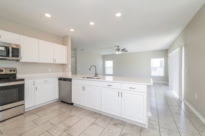 2,495/Mo, 230 Beckenham Dr Kissimmee, FL 34758 Kitchen View