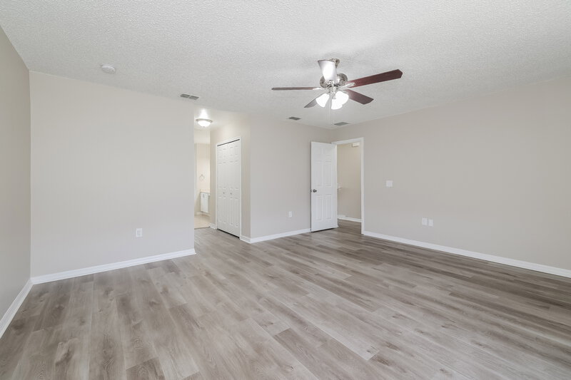 2,495/Mo, 230 Beckenham Dr Kissimmee, FL 34758 Main Bedroom View 2