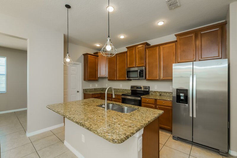 2,185/Mo, 3207 Bayflower Ave Harmony, FL 34773 Kitchen View