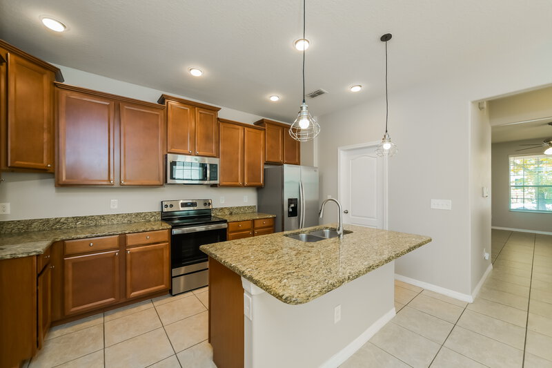 2,185/Mo, 3207 Bayflower Ave Harmony, FL 34773 Kitchen View 2