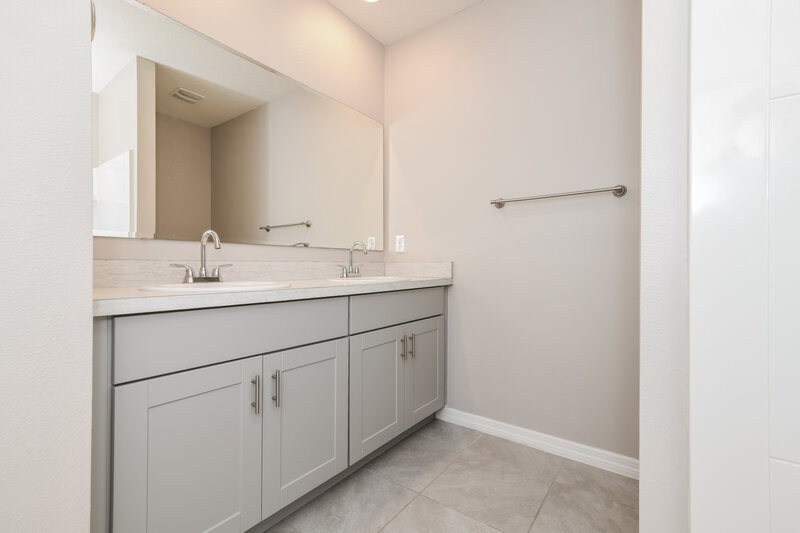 4,040/Mo, 1524 Planters Point Rd Kindred, FL 34744 Main Bathroom View