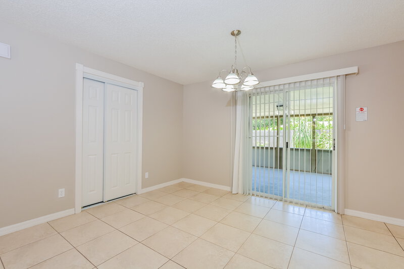 2,050/Mo, 1173 Geneva Dr Oviedo, FL 32765 Dining Room View 2