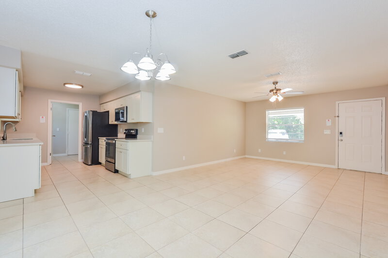 2,050/Mo, 1173 Geneva Dr Oviedo, FL 32765 Dining Room View 3