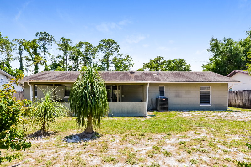 2,050/Mo, 1173 Geneva Dr Oviedo, FL 32765 Rear View