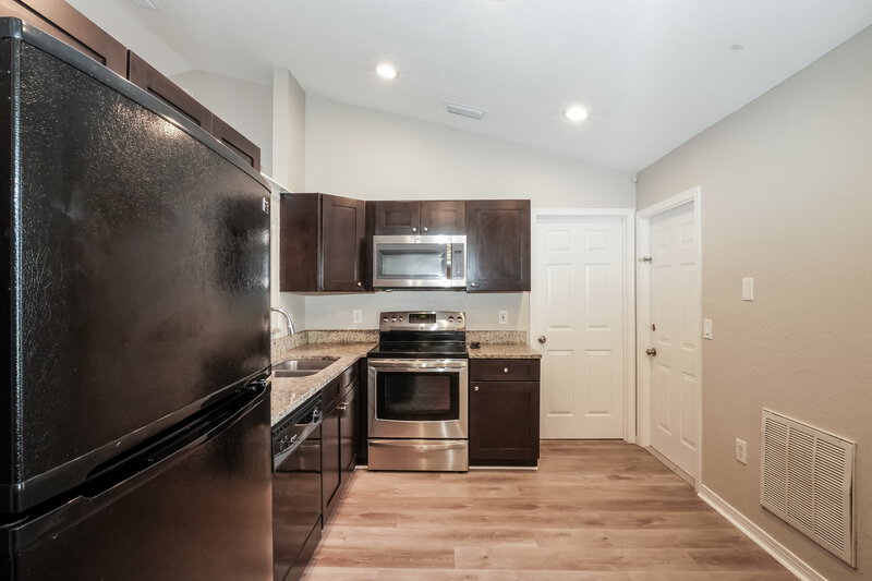 2,710/Mo, 4245 Sasha Trl Saint Cloud, FL 34772 Kitchen View