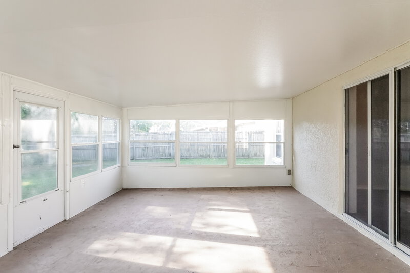 2,710/Mo, 4245 Sasha Trl Saint Cloud, FL 34772 Screen Porch View