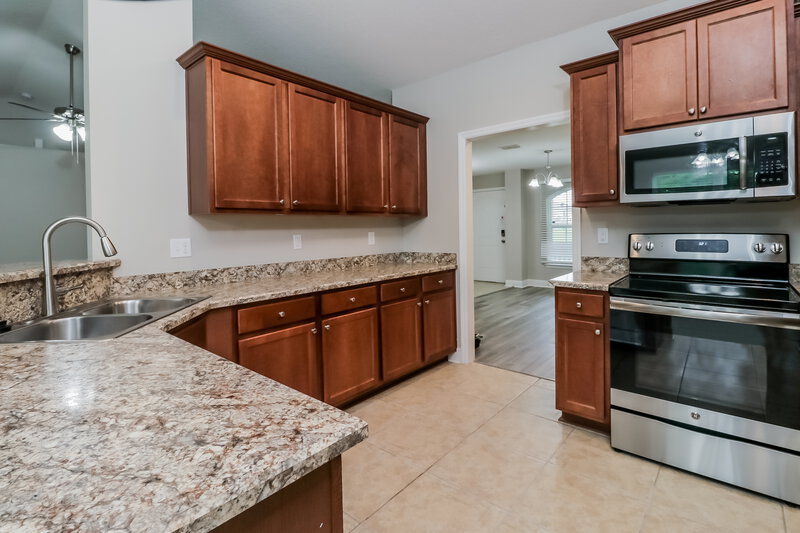 1,910/Mo, 803 Edith Dr Fruitland Park, FL 34731 Misc View 6