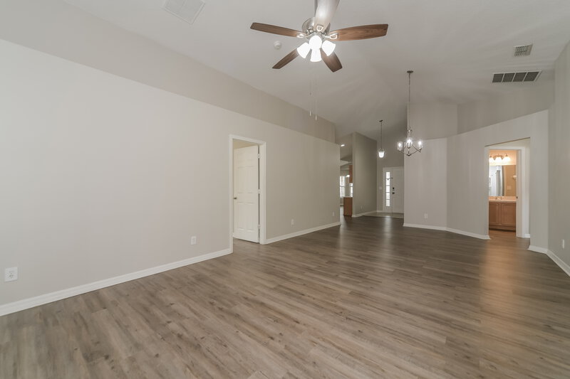 2,315/Mo, 2213 Merry Rd Tavares, FL 32778 Living Room View