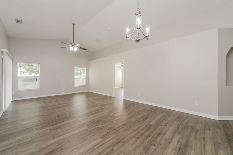 2,315/Mo, 2213 Merry Rd Tavares, FL 32778 Dining Room View 2