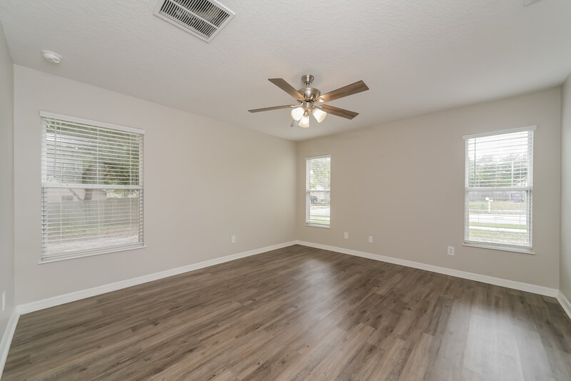 2,315/Mo, 2213 Merry Rd Tavares, FL 32778 Main Bedroom View