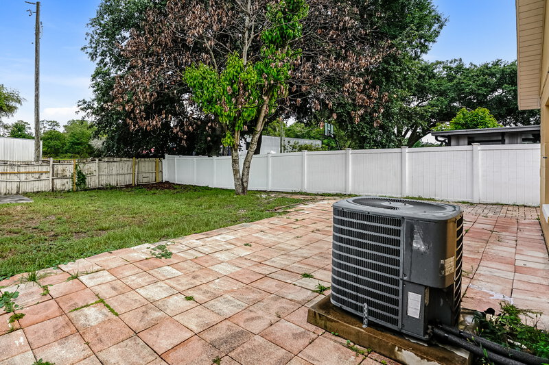 2,200/Mo, 9599 Lupine Ave Orlando, FL 32824 Rear View 2