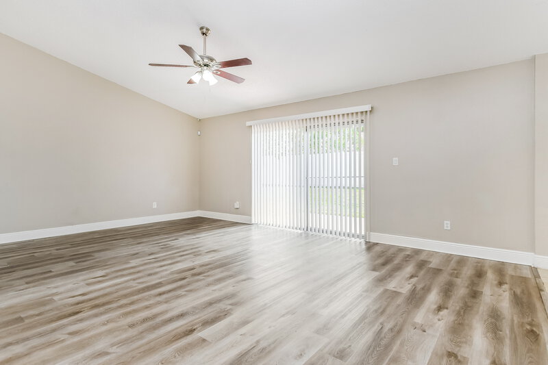 2,235/Mo, 12155 Romero St Orlando, FL 32837 Living Room View 2