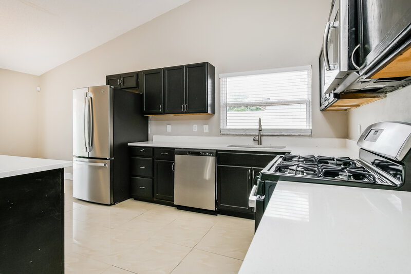 2,235/Mo, 12155 Romero St Orlando, FL 32837 Kitchen View 2