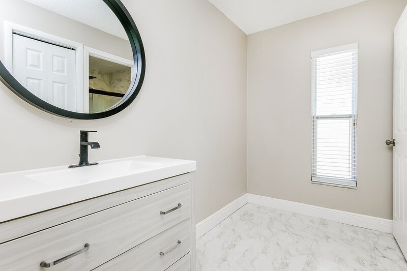 2,235/Mo, 12155 Romero St Orlando, FL 32837 Main Bathroom View