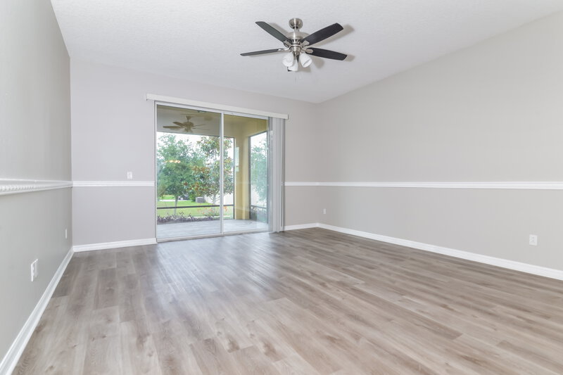1,980/Mo, 3197 Spicer Ave Grand Island, FL 32735 Living Room View 2