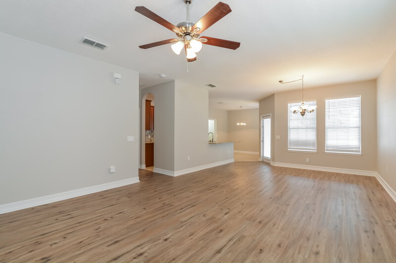 2,425/Mo, 3303 Primrose Willow Dr Harmony, FL 34773 Living Room View