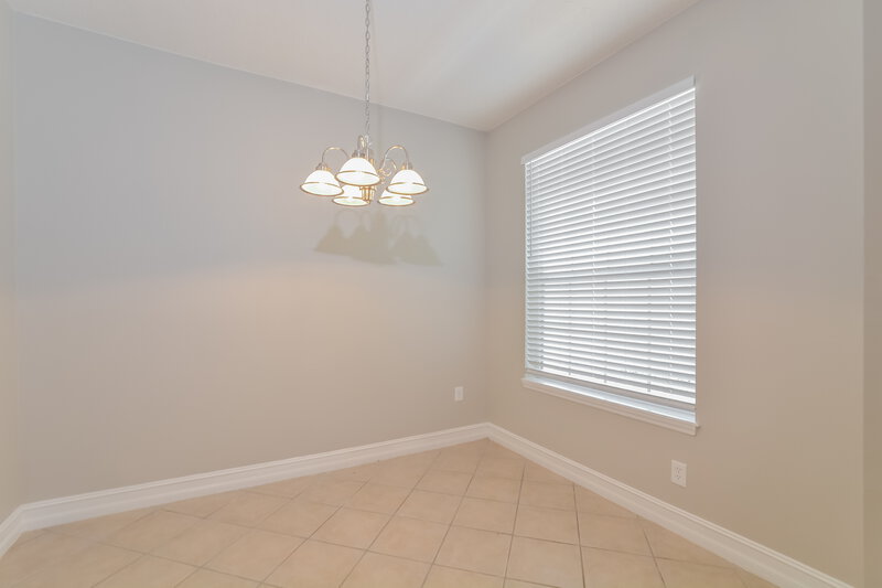 2,425/Mo, 3303 Primrose Willow Dr Harmony, FL 34773 Dining Room View 2