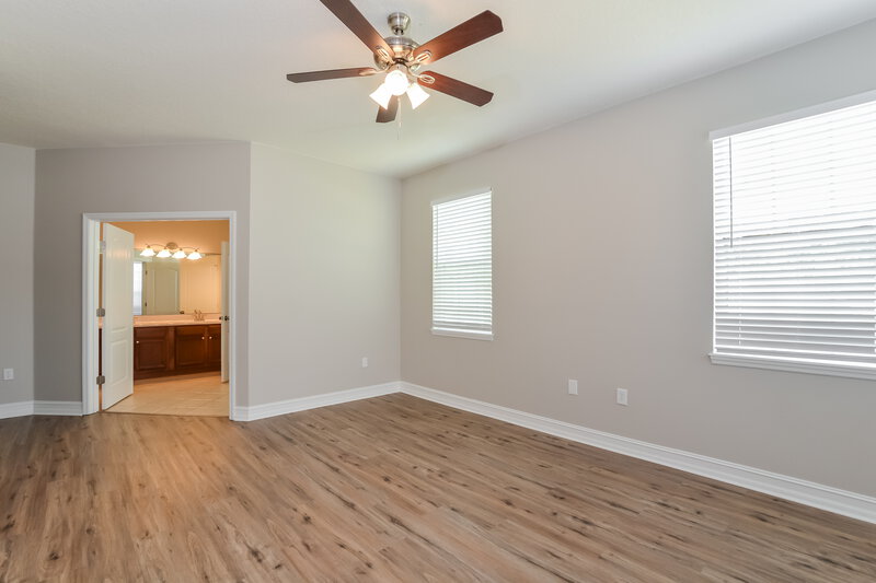 2,425/Mo, 3303 Primrose Willow Dr Harmony, FL 34773 Main Bedroom View