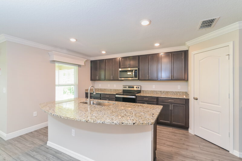 2,555/Mo, 12014 Callicarpa Ln Leesburg, FL 34788 Kitchen View