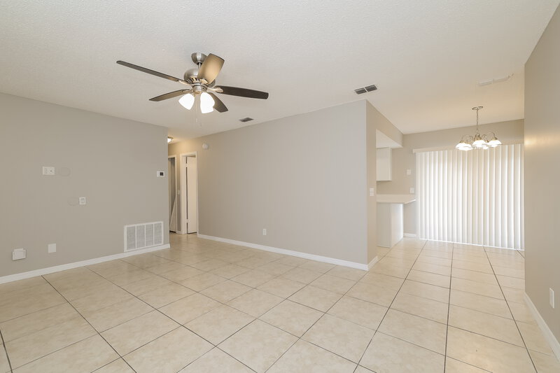 2,250/Mo, 1424 Outer Ct Kissimmee, FL 34744 Living Room View 2