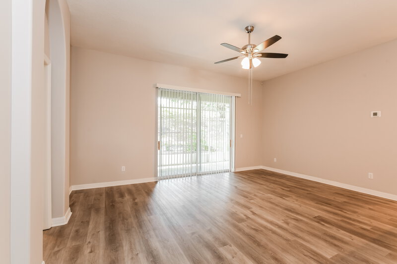 2,105/Mo, 10217 Dovehill Ln Clermont, FL 34711 Living Room View 2