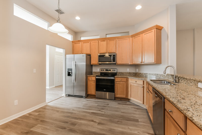 2,105/Mo, 10217 Dovehill Ln Clermont, FL 34711 Kitchen View