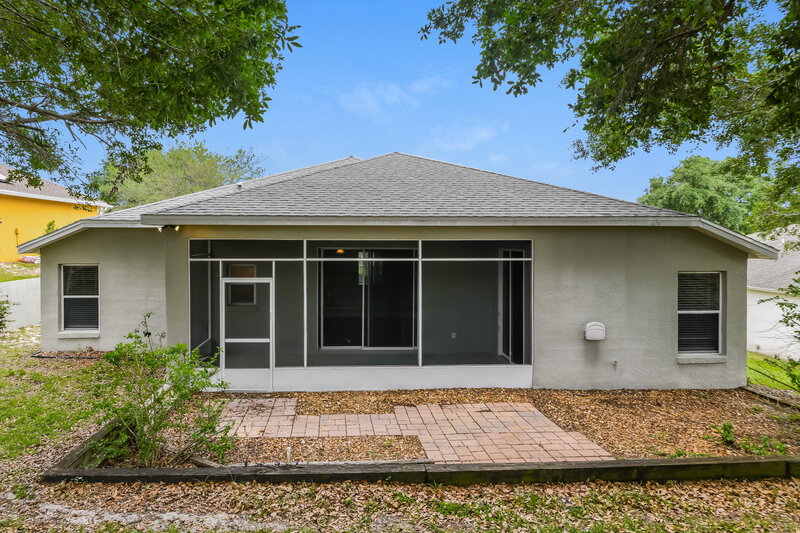2,105/Mo, 10217 Dovehill Ln Clermont, FL 34711 Rear View