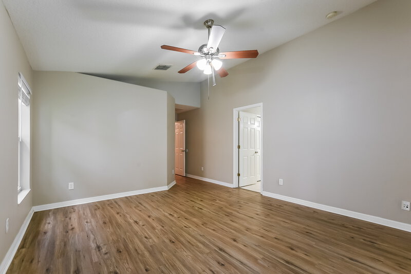 2,295/Mo, 4926 Walnut Ridge Dr Orlando, FL 32829 Main Bedroom View 2