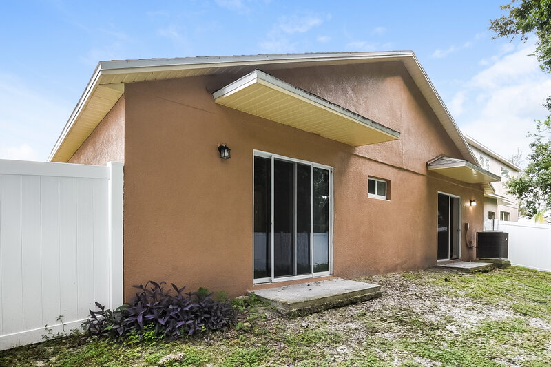 2,295/Mo, 4926 Walnut Ridge Dr Orlando, FL 32829 Rear View