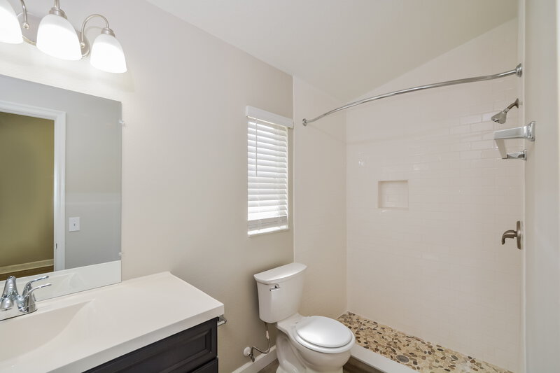 2,205/Mo, 9337 Azalea Ridge Way Gotha, FL 34734 Main Bathroom View