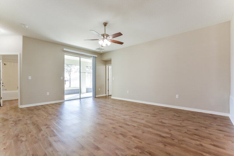 2,160/Mo, 5928 Rutherford Rd Mount Dora, FL 32757 Living Room View