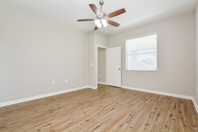 2,160/Mo, 5928 Rutherford Rd Mount Dora, FL 32757 Main Bedroom View 2