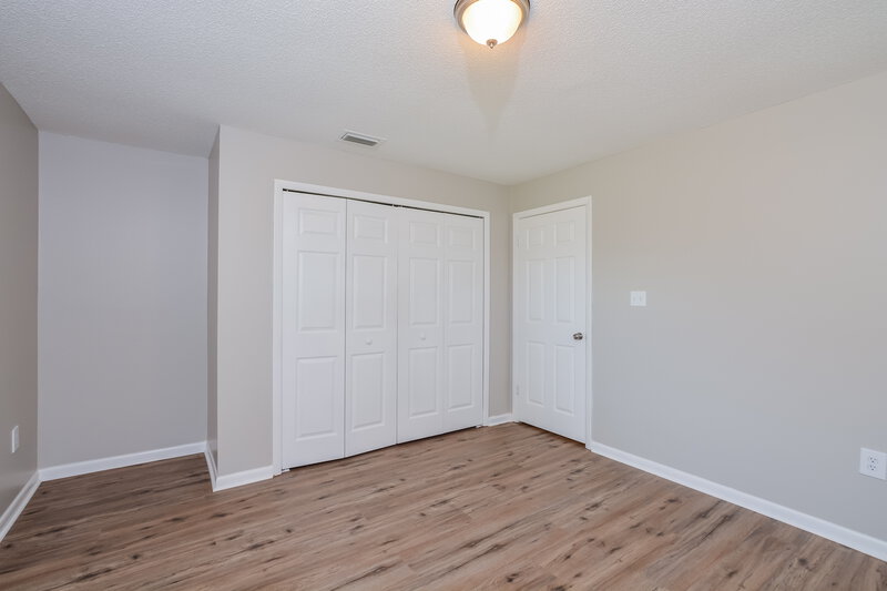 2,080/Mo, 5202 Royal Oak Dr Fruitland Park, FL 34731 Bedroom View 3