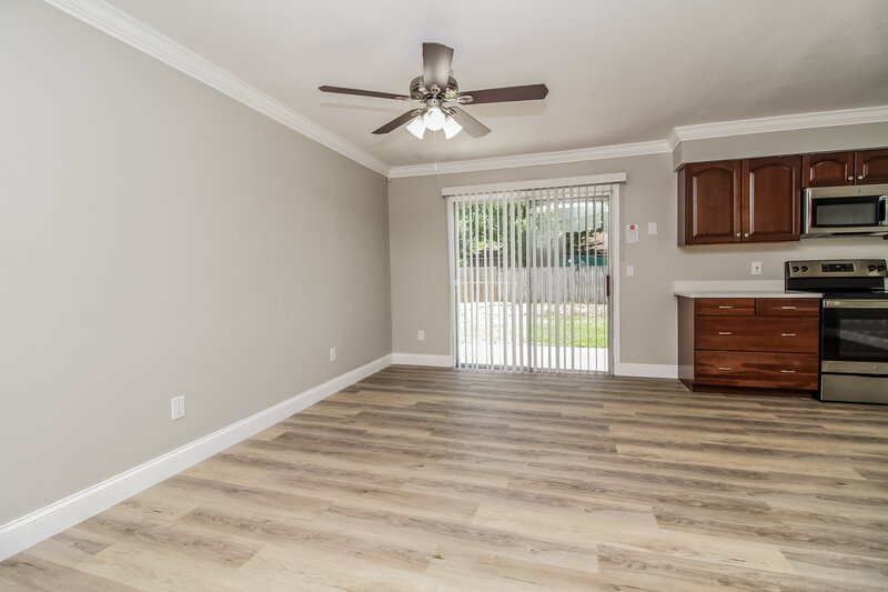 3,530/Mo, 517 Sean Ct Apopka, FL 32712 Living Room View 2