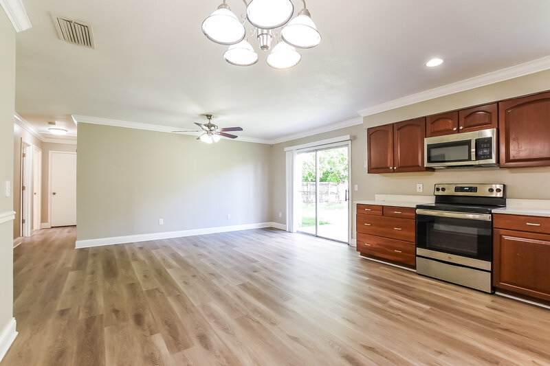2,100/Mo, 517 Sean Ct Apopka, FL 32712 Dining Room View