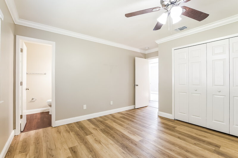 2,100/Mo, 517 Sean Ct Apopka, FL 32712 Main Bedroom View