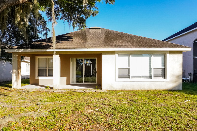 2,105/Mo, 2607 Teeside Ct Kissimmee, FL 34746 Rear View