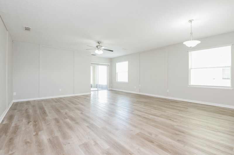 2,350/Mo, 2060 Remembrance Ave Saint Cloud, FL 34769 Dining Room View