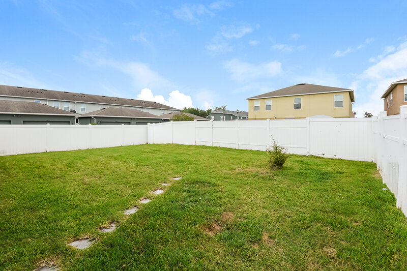 2,350/Mo, 2060 Remembrance Ave Saint Cloud, FL 34769 Rear View 2