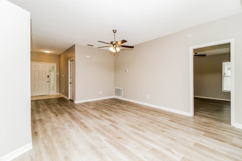 2,340/Mo, 1962 Shannon Ln Apopka, FL 32703 Living Room View