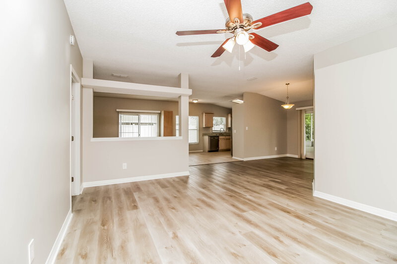 2,340/Mo, 1962 Shannon Ln Apopka, FL 32703 Living Room View 2