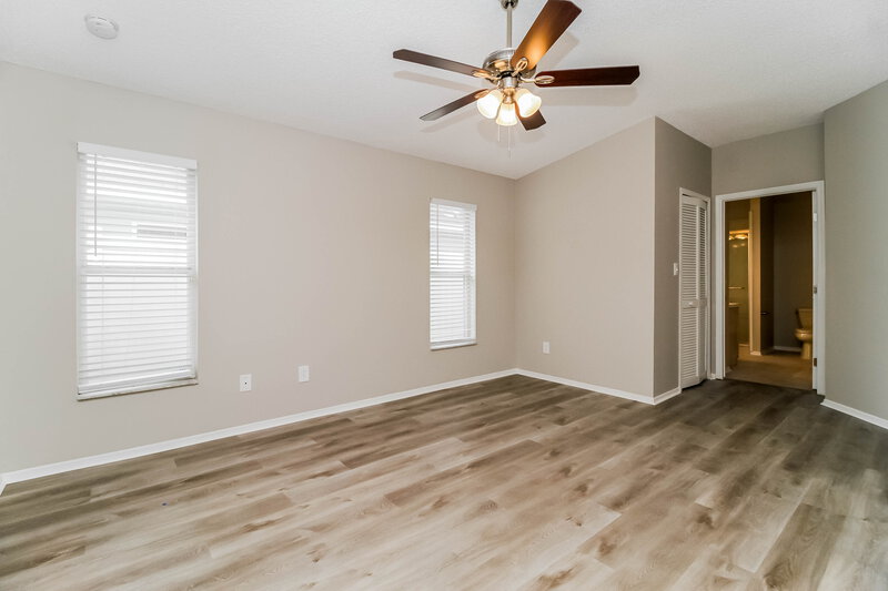 2,340/Mo, 1962 Shannon Ln Apopka, FL 32703 Living Room View 3