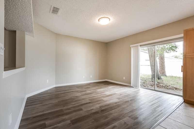 2,240/Mo, 1962 Shannon Ln Apopka, FL 32703 Family Room View