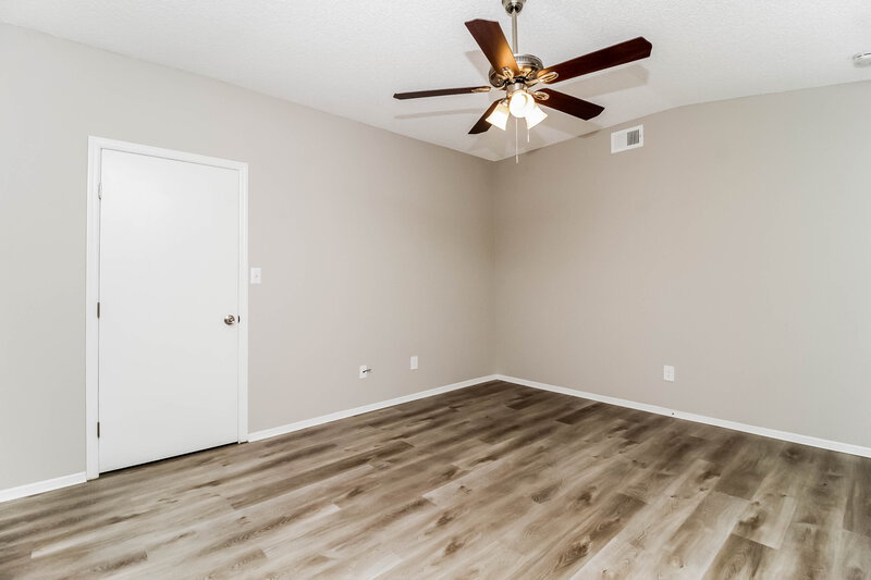 2,340/Mo, 1962 Shannon Ln Apopka, FL 32703 Main Bedroom View