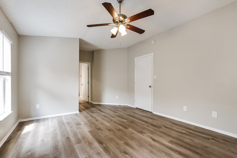 2,240/Mo, 1962 Shannon Ln Apopka, FL 32703 Main Bedroom View 2
