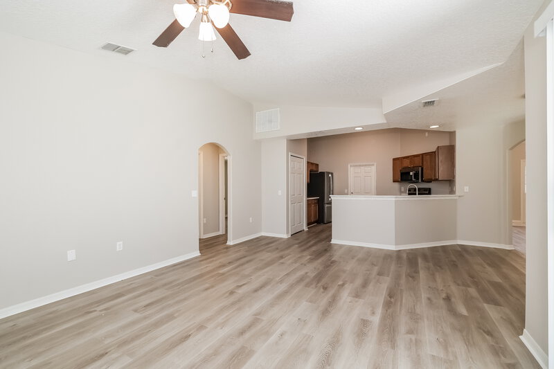 1,590/Mo, 529 Hummingbird Ct Poinciana, FL 34759 Family Room View