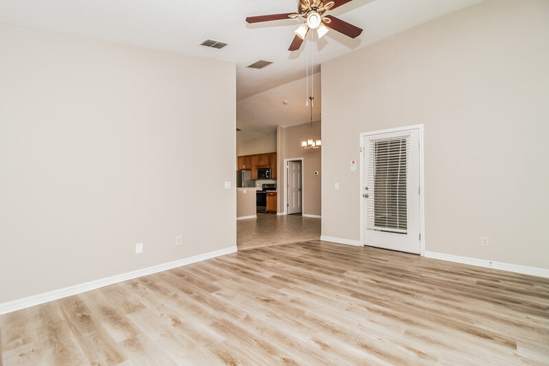 2,190/Mo, 2120 Old South Ln Apopka, FL 32712 Living Room View